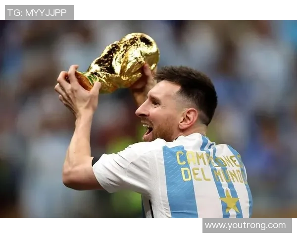 斜眼足球明星是谁揭秘他的成就与经典瞬间图片欣赏 斜眼足球明星是谁揭秘他的成就与经典瞬间图片欣赏