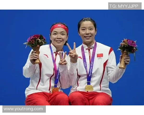 杭州羽毛球队以71分稳居大师赛积分榜首位展现强劲实力